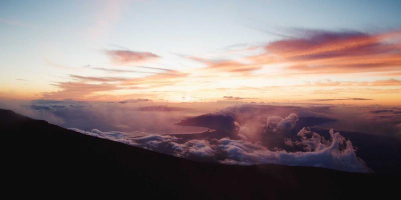 数据驱动中国设计：如何通过A/B测试优化用户体验与UI设计，提升网站转化率